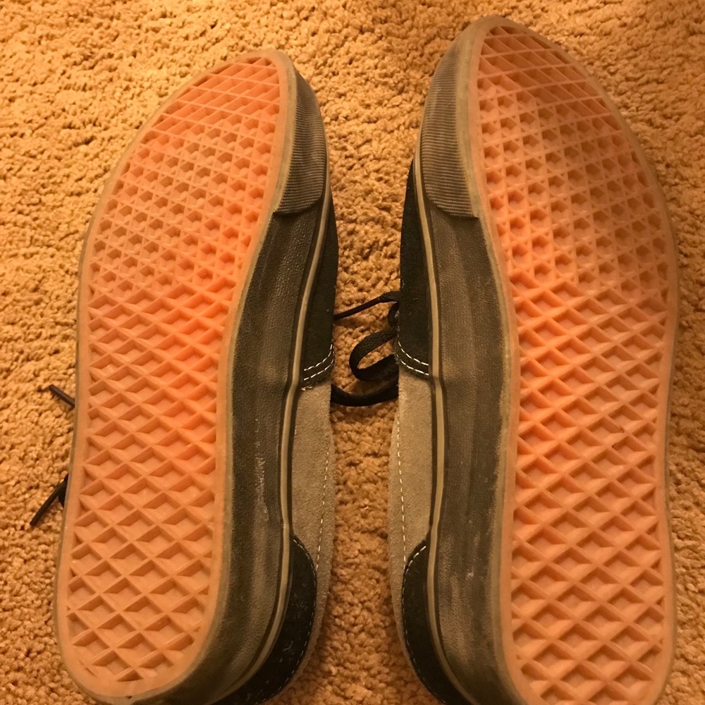 Vans - Picture 2 of 3